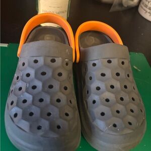 Kids Gray and Orange joybeez slip ons